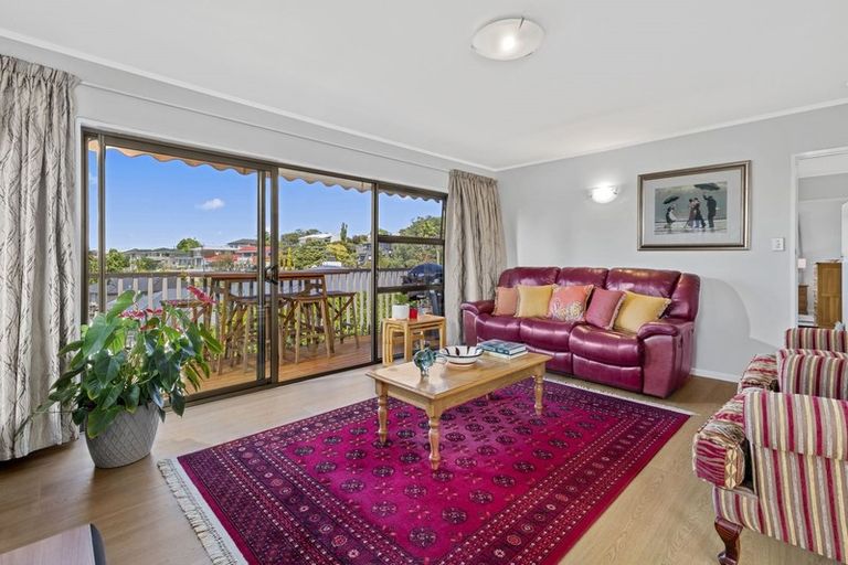 Photo of property in 1/15 Deep Creek Road, Waiake, Auckland, 0630