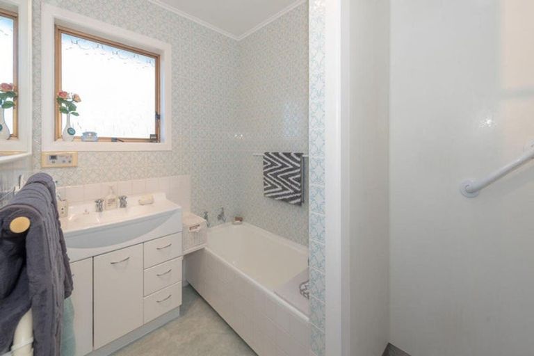 Photo of property in 20 Glen Lynne Avenue, Queenwood, Hamilton, 3210