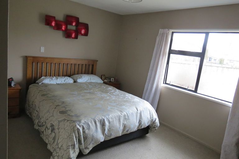 Photo of property in 12 Coach Court, Cromwell, 9310