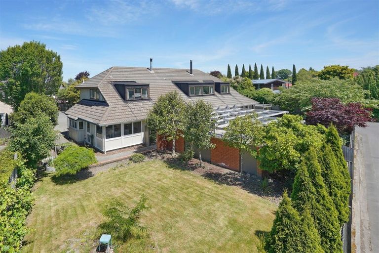 Photo of property in 70b Avonhead Road, Avonhead, Christchurch, 8042