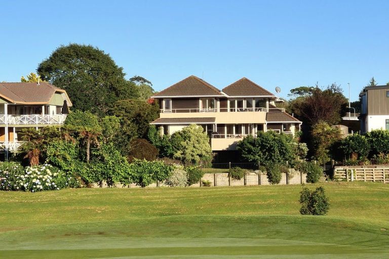 Photo of property in 68 Links View Drive, Omokoroa, 3114