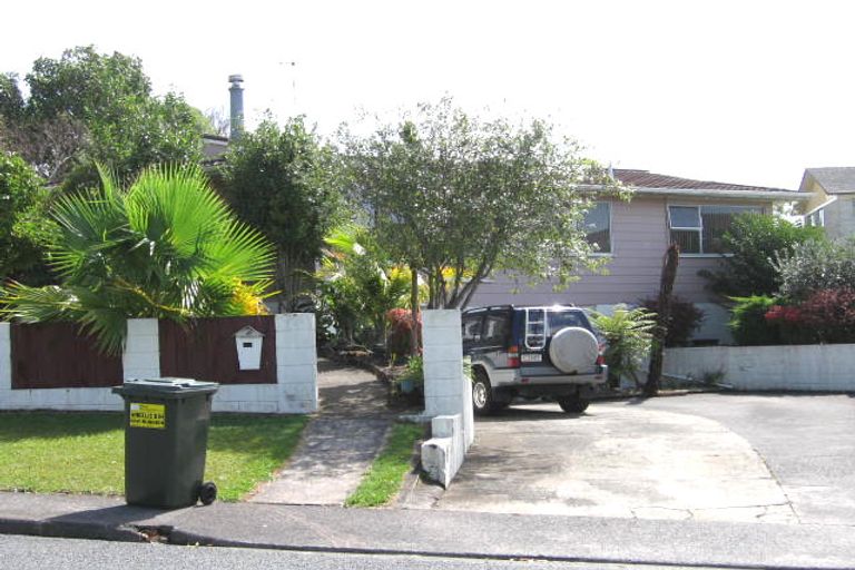 Photo of property in 36 Felgrove Street, Glendene, Auckland, 0602
