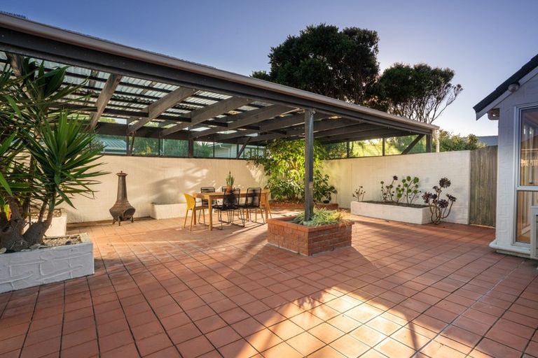 Photo of property in 113 Field Way, Waikanae Beach, Waikanae, 5036