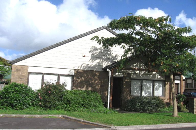 Photo of property in 15 Kilmarnock Avenue, Ranui, Auckland, 0612