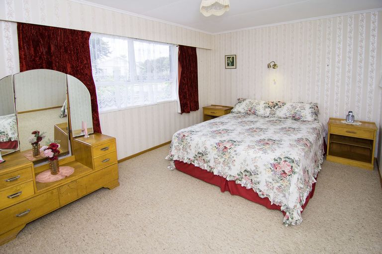 Photo of property in 9 Cambridge Terrace, Masterton, 5810