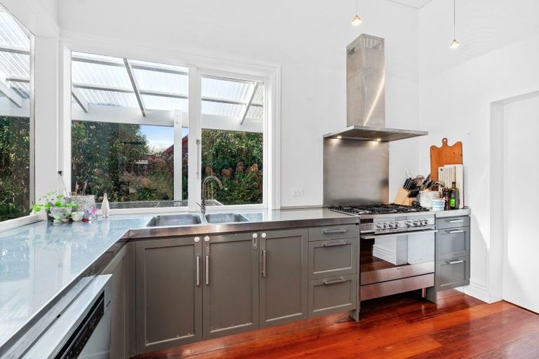 Photo of property in 93 Kuratawhiti Street, Greytown, 5794