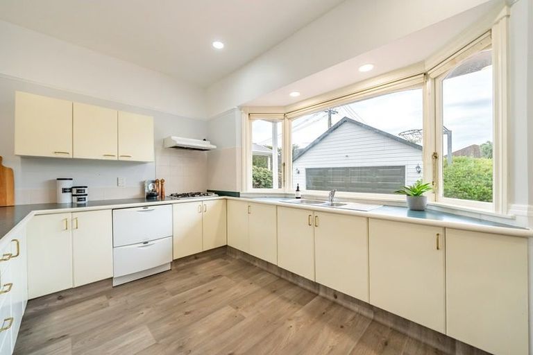 Photo of property in 15 Nile Street, Waterloo, Lower Hutt, 5011