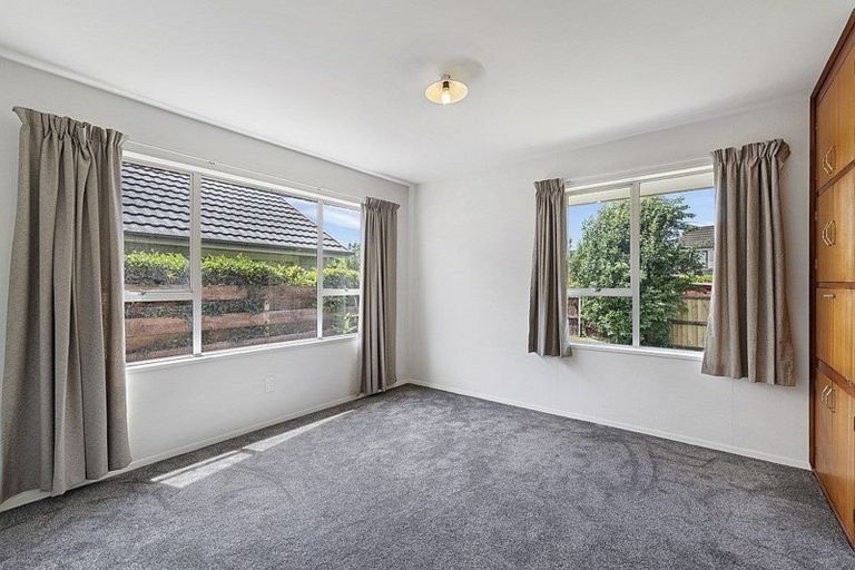 Photo of property in 19 Rutherglen Avenue, Ilam, Christchurch, 8041