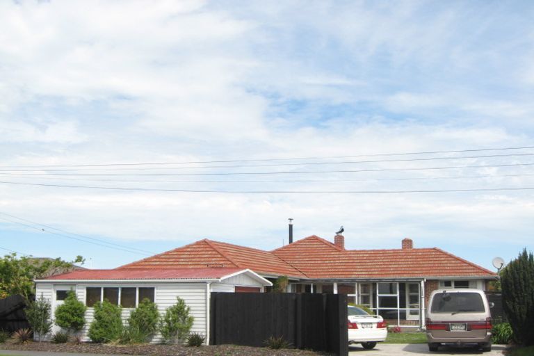 Photo of property in 1/52 Daniels Road, Redwood, Christchurch, 8051