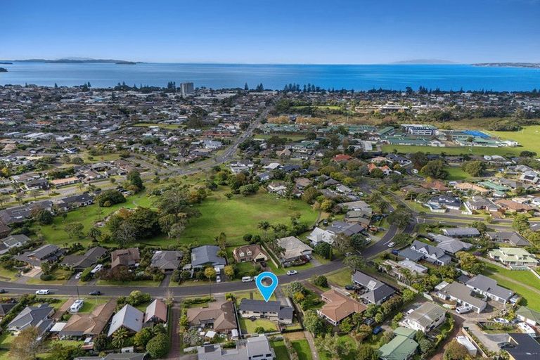 Photo of property in 57 Maygrove Drive, Orewa, 0931