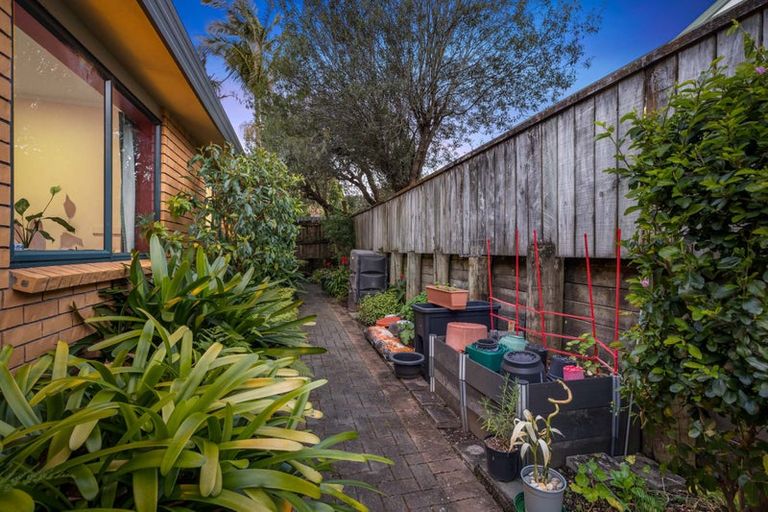 Photo of property in 19 Angel Way, Stanmore Bay, Whangaparaoa, 0932