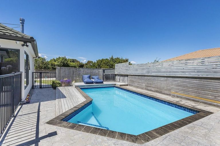 Photo of property in 6 Voyager Way, Whitby, Porirua, 5024