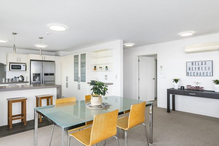 Photo of property in 61d Earls Road, Saint Clair, Dunedin, 9012