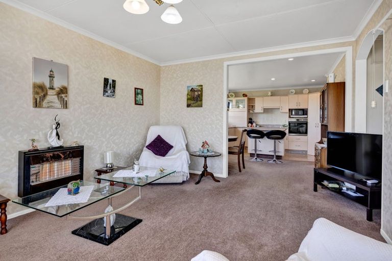 Photo of property in 132 Fairfield Road, Hawera, 4610