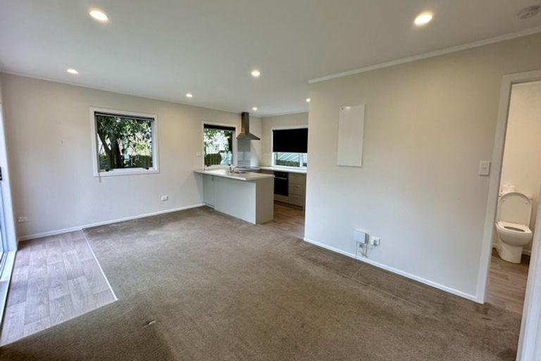 Photo of property in 22 Airdrie Road, Ranui, Auckland, 0612
