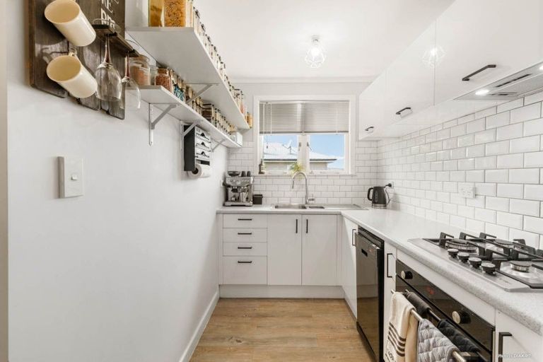 Photo of property in 19 Puriri Avenue, Kaiaua, Pokeno, 2473