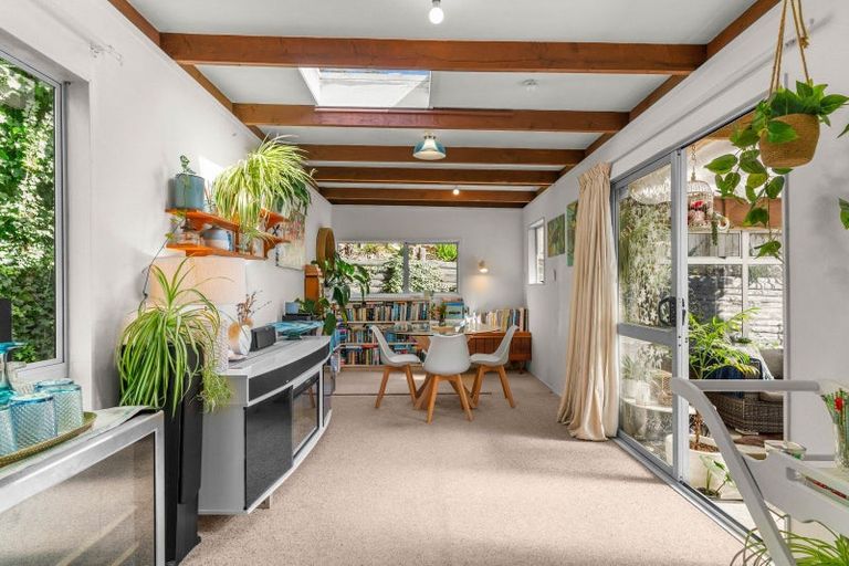 Photo of property in 12 Whangarei Heads Road, Onerahi, Whangarei, 0110