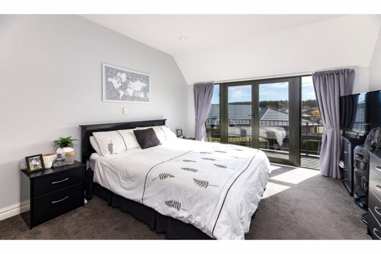 Photo of property in 16 Broadhaven Avenue, Parklands, Christchurch, 8083