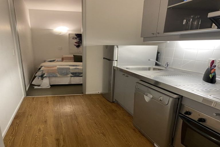 Photo of property in Guardian Apartments, 324/105 Queen Street, Auckland Central, Auckland, 1010