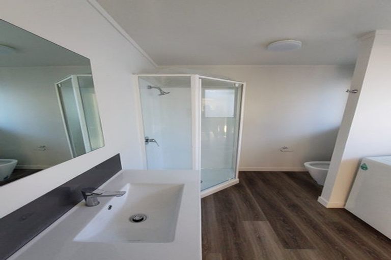 Photo of property in 27 Kaikoura Street, Maupuia, Wellington, 6022