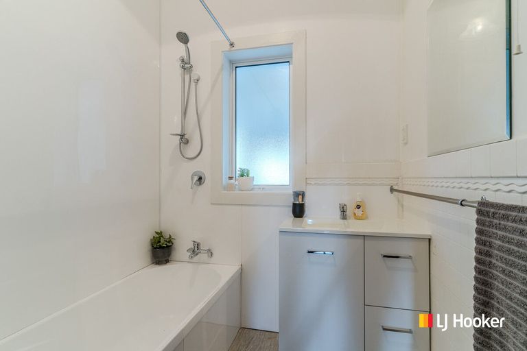 Photo of property in 1 Glenross Street, Glenross, Dunedin, 9011