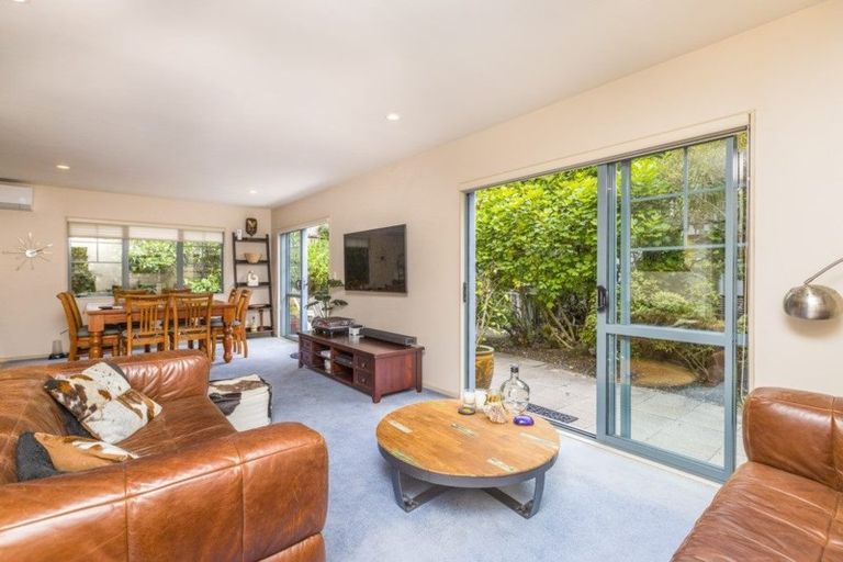 Photo of property in 13h Eban Avenue, Hillcrest, Auckland, 0627