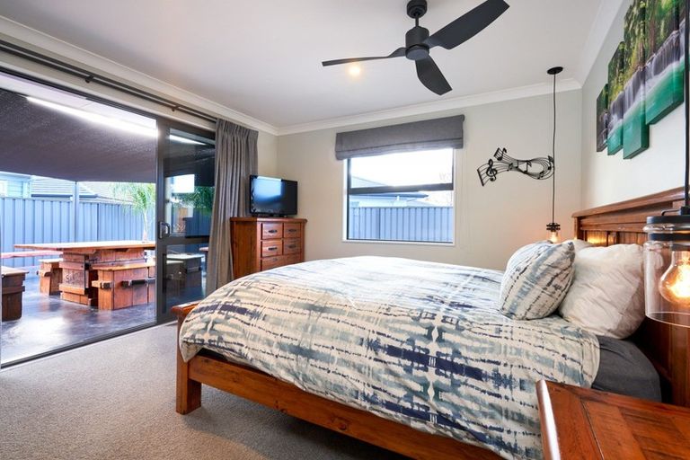 Photo of property in 4 Wanaka Place, Poraiti, Napier, 4112