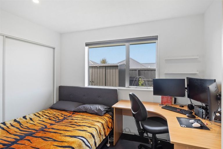 Photo of property in 14 Lansdowne Way, Rolleston, 7615