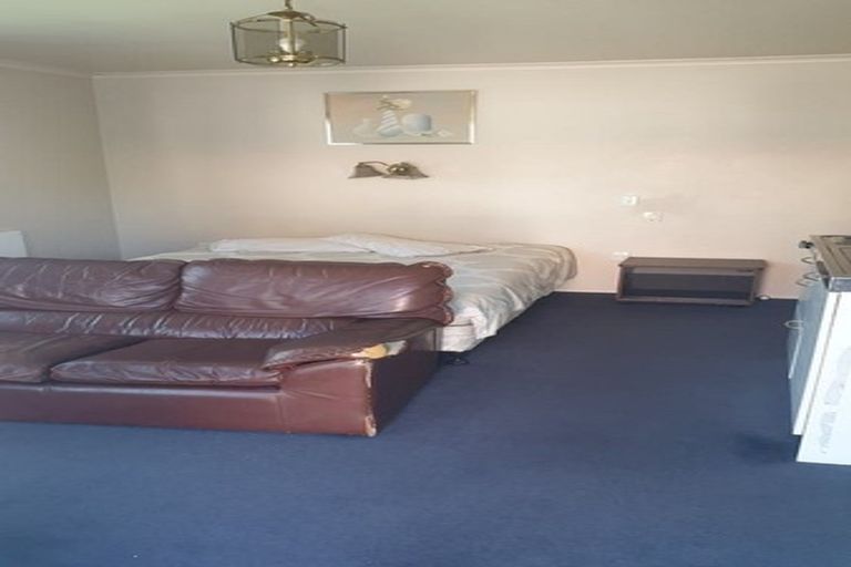 Photo of property in 665 Pioneer Highway, Highbury, Palmerston North, 4412