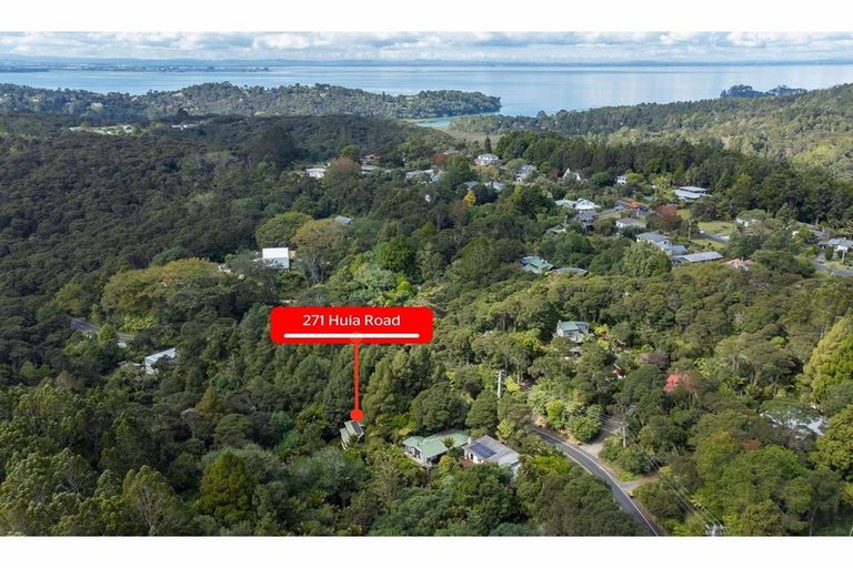 Photo of property in 271 Huia Road, Titirangi, Auckland, 0604
