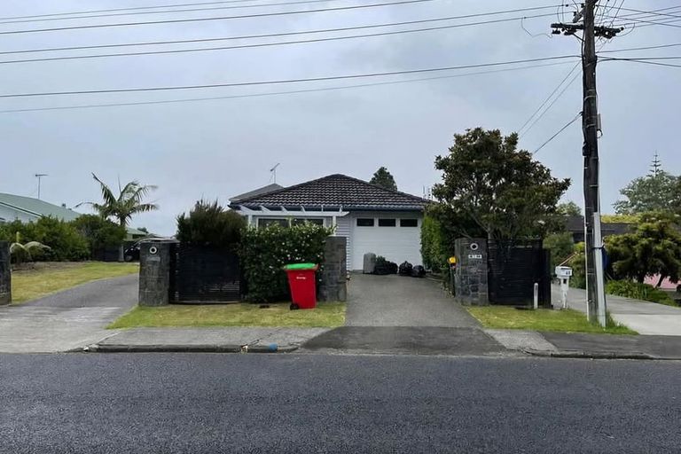 Photo of property in 38 Alexander Street, Cockle Bay, Auckland, 2014
