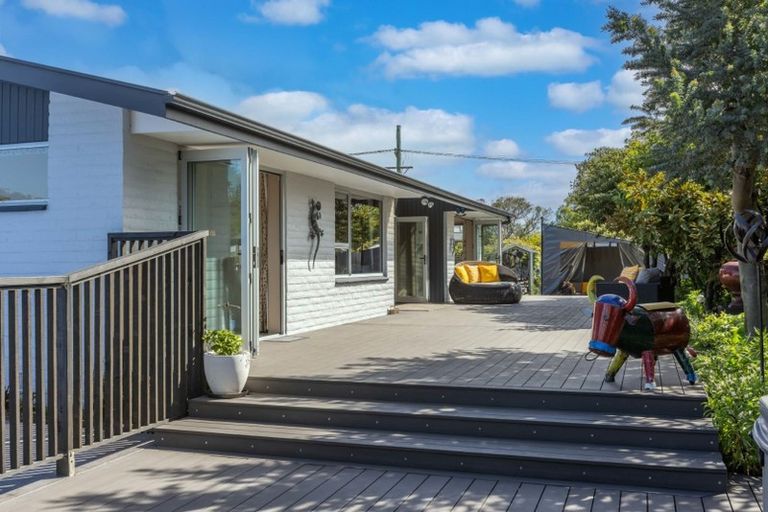 Photo of property in 28 Waitikiri Drive, Parklands, Christchurch, 8083