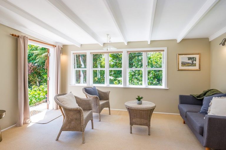 Photo of property in 2 Tui Crescent, Waikanae, 5036