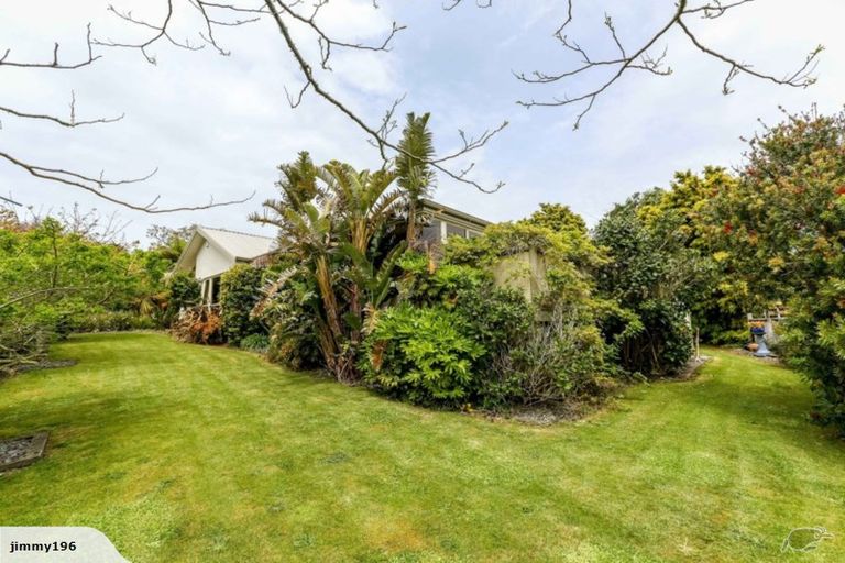 Photo of property in 1 Orlando Close, Frankleigh Park, New Plymouth, 4310