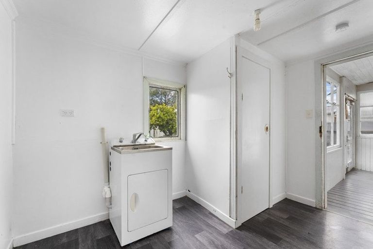 Photo of property in 8 Delhi Avenue, Aramoho, Whanganui, 4500