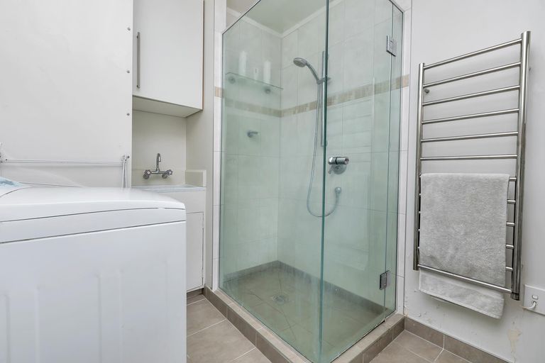 Photo of property in 2/56 Gowing Drive, Meadowbank, Auckland, 1072