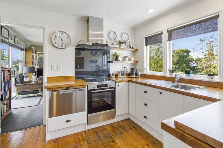 Photo of property in 12 Parsonage Road, Waimate, 7924