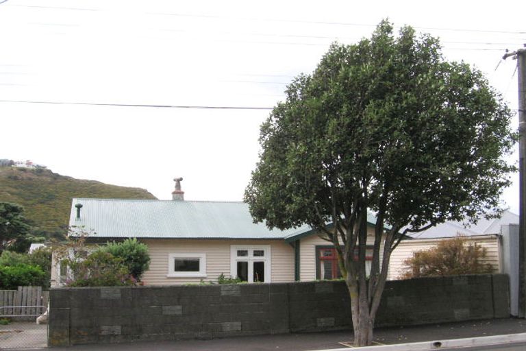 Photo of property in 157 Derwent Street, Island Bay, Wellington, 6023