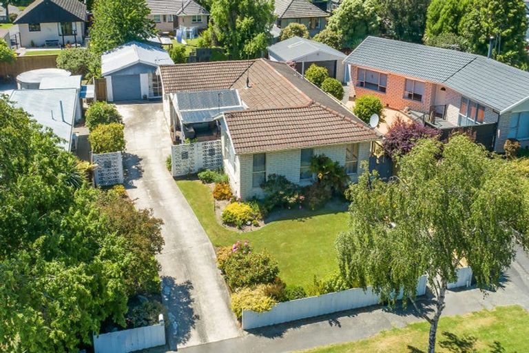 Photo of property in 26 Jenkins Avenue, Redwood, Christchurch, 8051