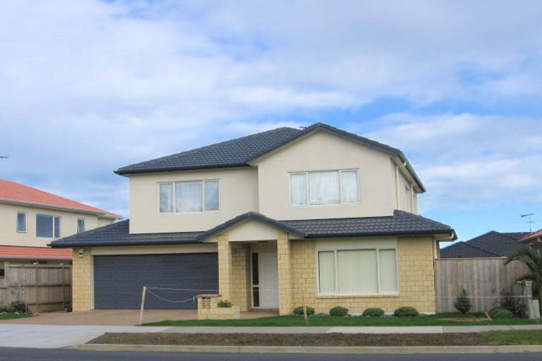 Photo of property in 95 Middlefield Drive, Flat Bush, Auckland, 2016