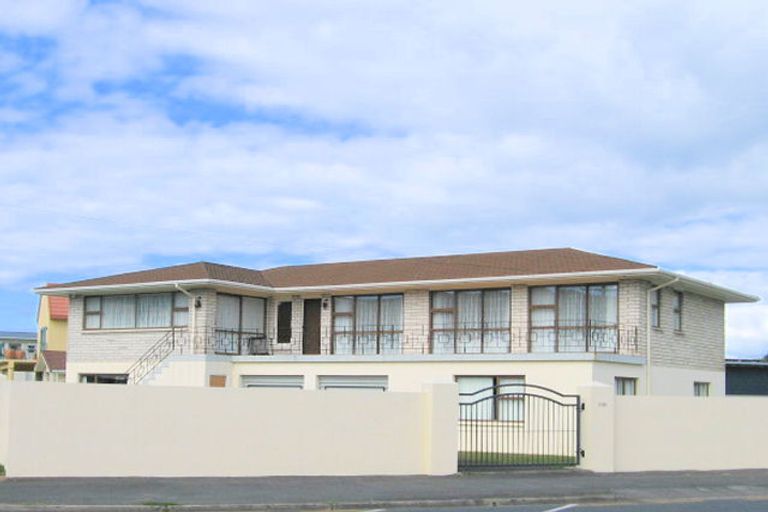 Photo of property in 906 Port Road, Whangamata, 3620