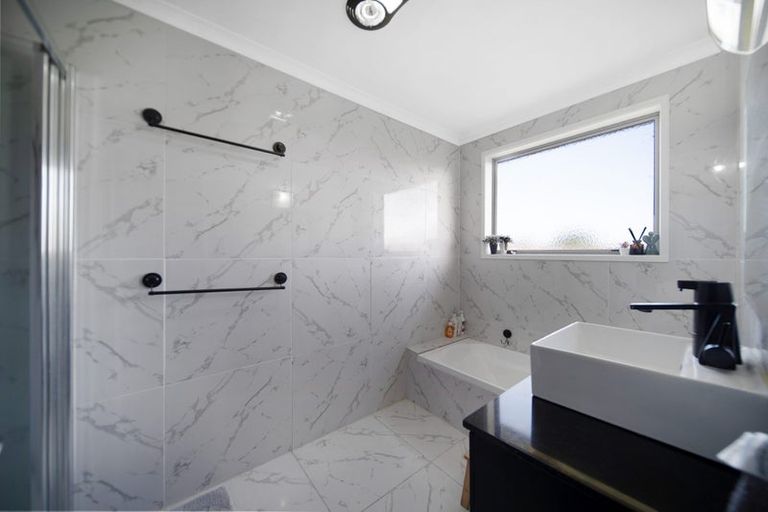 Photo of property in 34a Cramond Drive, Mangere East, Auckland, 2024