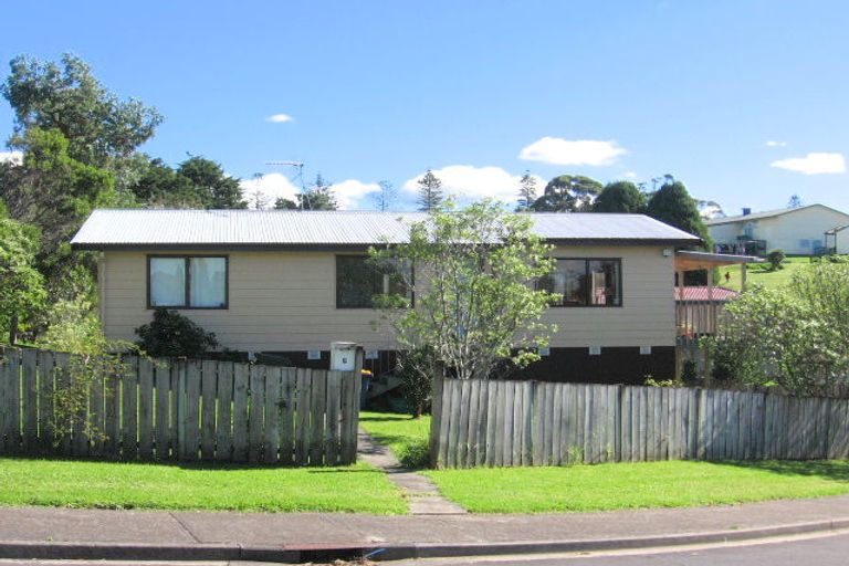 Photo of property in 6 Panzic Place, Glen Eden, Auckland, 0602