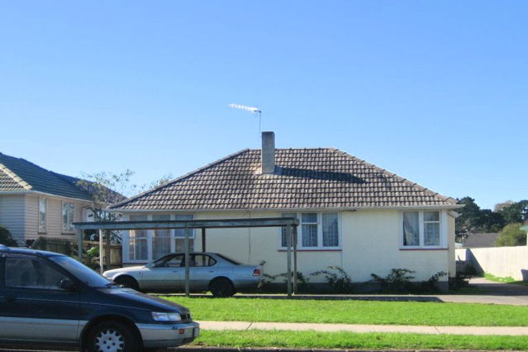 Photo of property in 61 Swaffield Road, Papatoetoe, Auckland, 2025