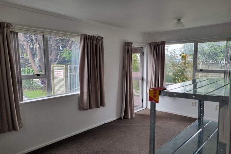 Photo of property in 3/126 Redwood Avenue, Tawa, Wellington, 5028