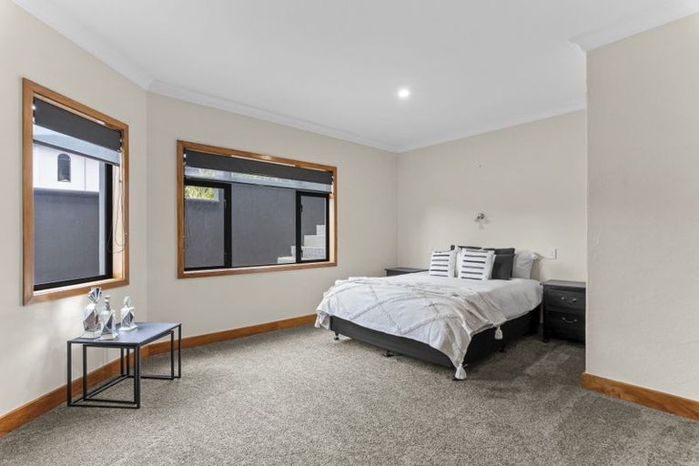 Photo of property in 1 Arden Place, Oakura, 4314