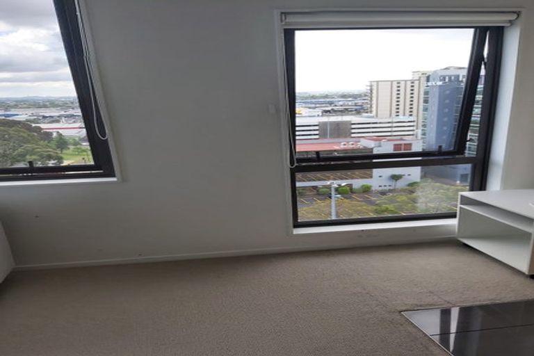 Photo of property in Twin Towers, 1107/17 Putney Way, Manukau, Auckland, 2104