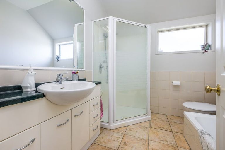 Photo of property in 51 Hart Road, Hauraki, Auckland, 0622