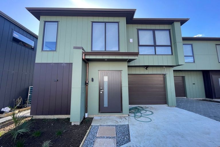 Photo of property in 3 Mark Edward Drive, Half Moon Bay, Auckland, 2012