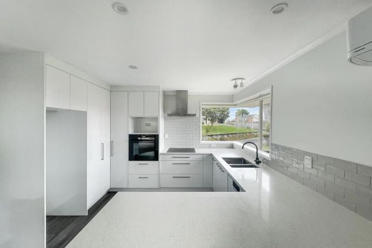 Photo of property in 9 Glenside Rise, Grandview Heights, Hamilton, 3200